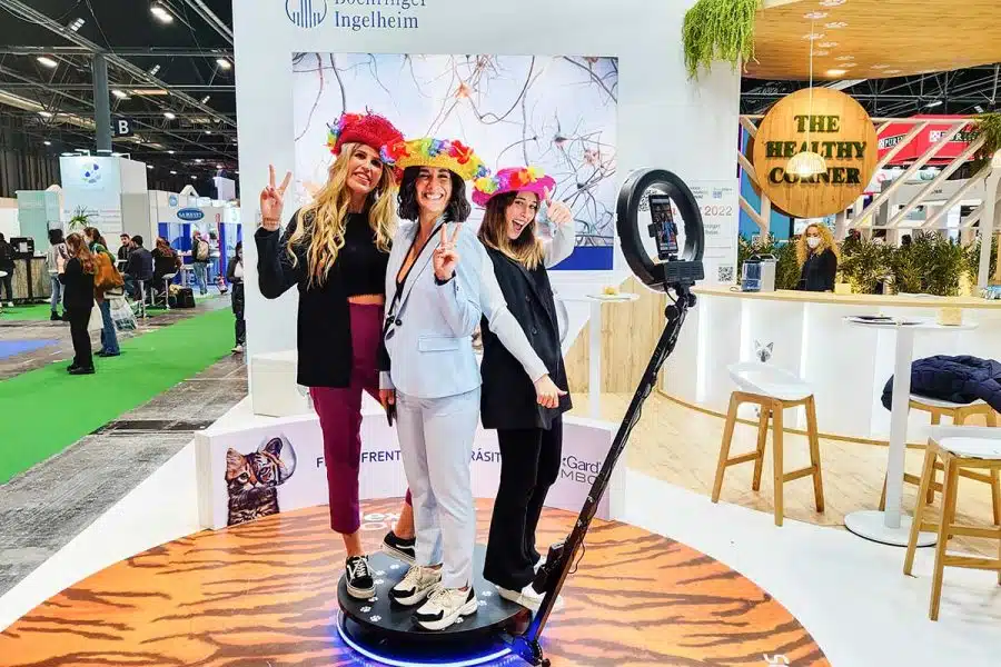 Hire Video & Photo Booth with Camera 360° UAE